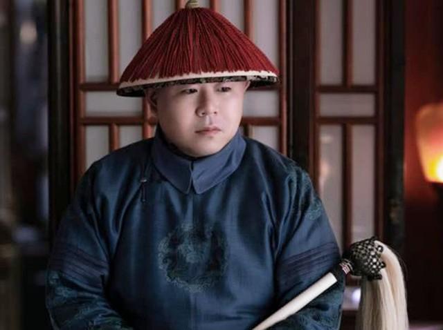因相貌太丑乾隆出上联挖苦，却被他当场对出，乾隆大喜：赐他探花