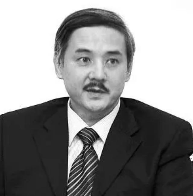 1998年，王光美托人带钱去俄罗斯，邀刘少奇的外国孙子：回家看看