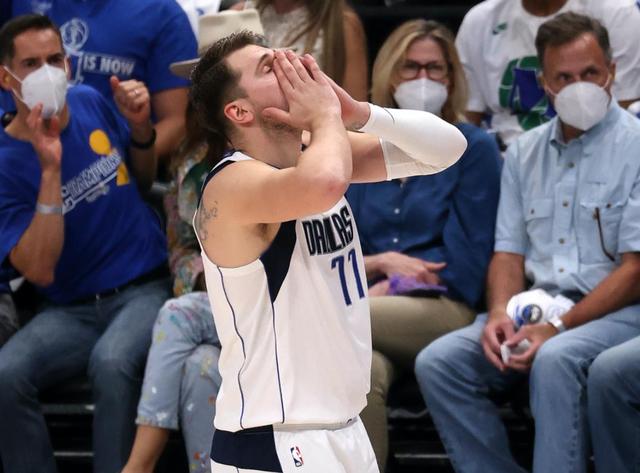 NBA季后赛：G7肉搏战绿军淘汰雄鹿，太阳主场优势明显击退独行侠