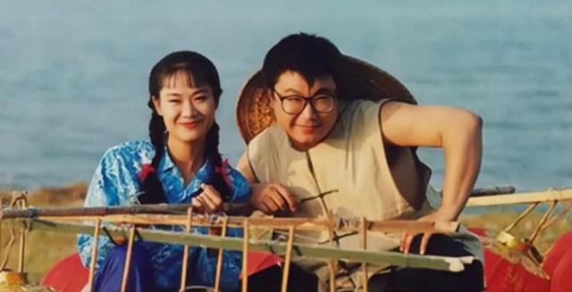 53岁于文华与二婚老公（二婚嫁未婚小伙）(2)