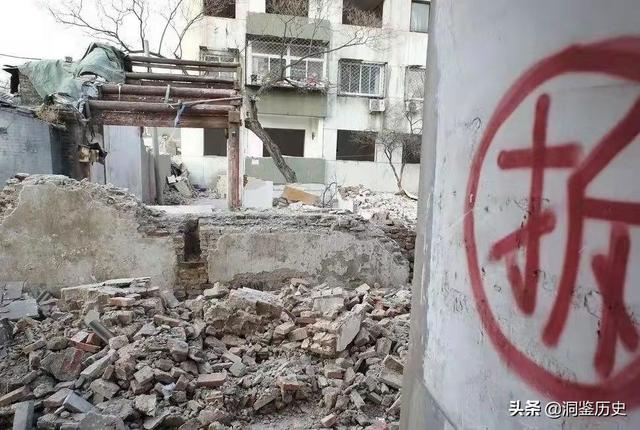 2016年武汉修地铁拆迁，女房主觉得1500万太少，法院：先拆再说