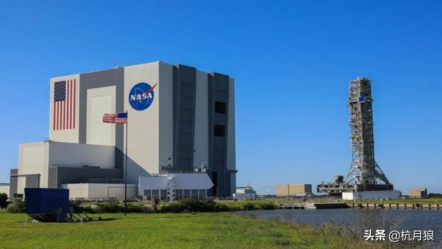 NASA新型火箭“SLS”发射彩排再次中止，预计重启前返回组装楼