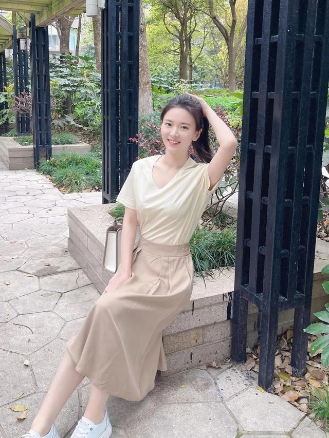 女人的优雅来自时光的雕琢