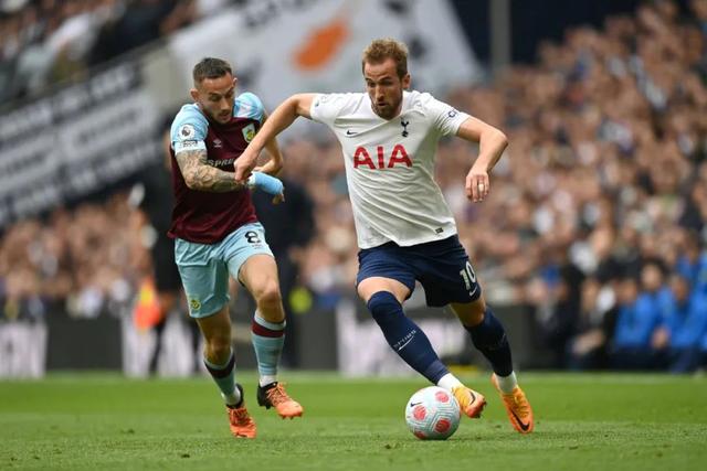 1-0！英超争四变天！孙兴慜错失射手榜第1，热刺反超阿森纳