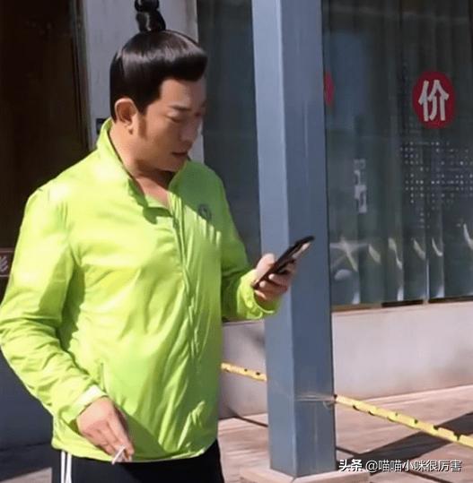 年轻时帅气无双，老了却丑的各具特色，这5位男星，好可惜