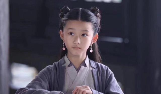 10朵“00后小花”就位，谁能成为新版国民妹妹？各有各的“门道”