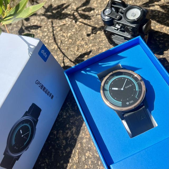户外运动全监测！戴上dido S2智能GPS手表，感觉apple Watch不香了