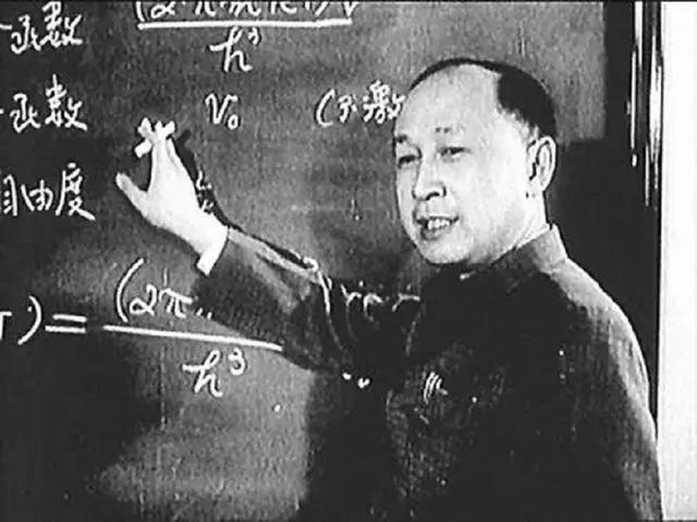 1956年，钱学森分到一辆蓝色轿车，全北京就2辆，聂帅：赶紧换掉