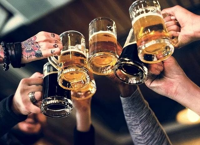 饮酒不过量就没事？医生提醒：这4类人尽量做到“滴酒不沾”