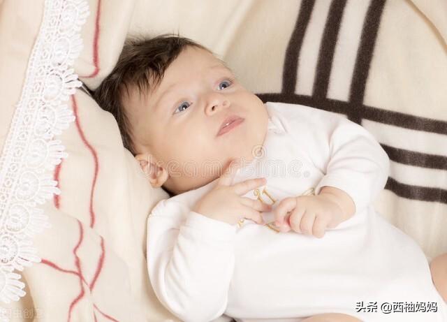 电动摇篮真的能让孩子秒睡吗？孩子睡摇篮有利也有弊