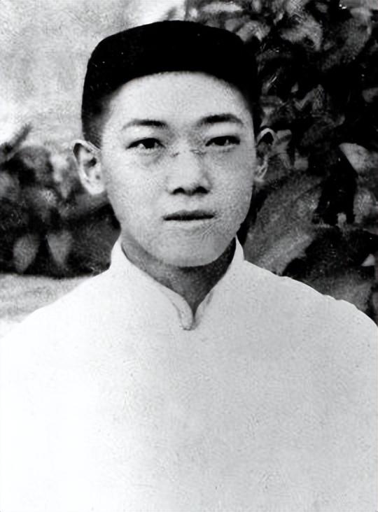 1935年，大叛徒顾顺章被处死，临刑前特务为何用铁丝穿透其肩胛骨