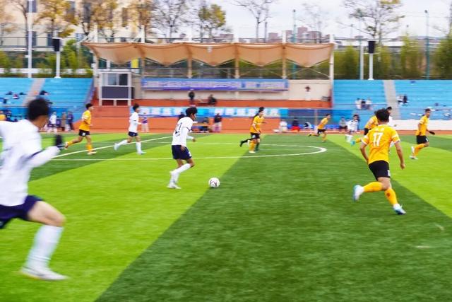 11人制對決來襲！雲南省第十七屆運動會大學組足球預選賽點燃校園激情 - 