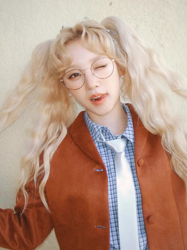 《奔跑吧》節目回應“沙溢親宋雨琦額頭”：散了吧，塔吉克族貼面禮而已 - 