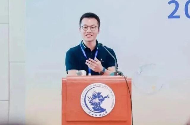 鄭登津：點燃心中火種，做財經報國的點燈人 - 