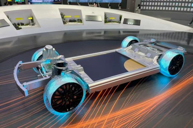 首搭神盾金磚電池 吉利銀河M7顛覆而來 - 