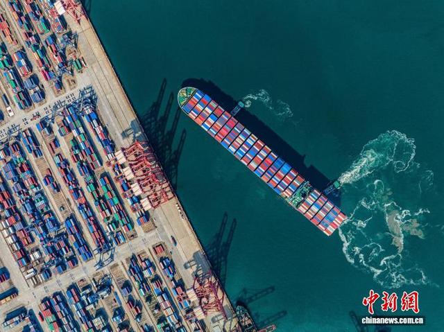 長三角港口從“互連”邁向“深融” “連申快航”年運量突破15.2萬標箱 - 