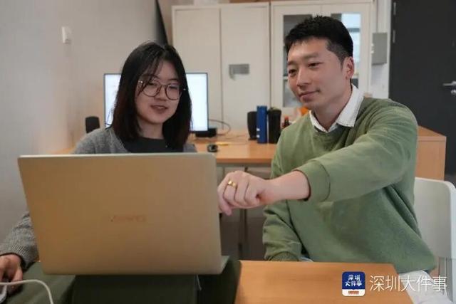 “00後”畢業生賣拖鞋年入350萬？網友：還招人嗎？ - 