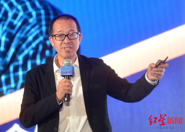 “員工在加班，老闆在南極”！遭員工吐槽後，俞敏洪連發10條南極游視頻，並回應爭議 - 