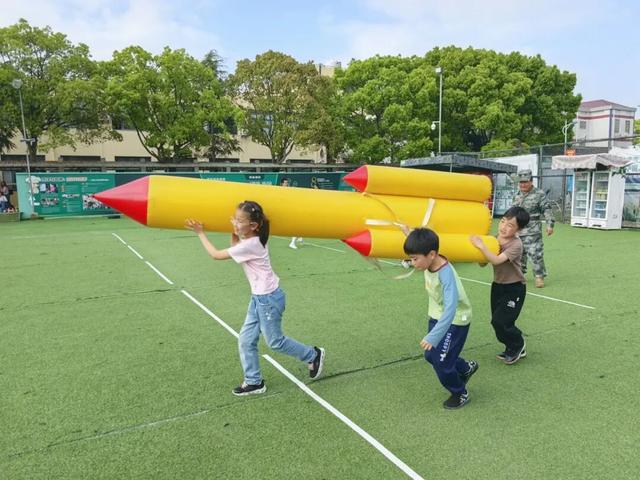 家+書屋｜學逃生、開戰機、探核心艙……“柘”里的少年這樣致敬中國航天 - 