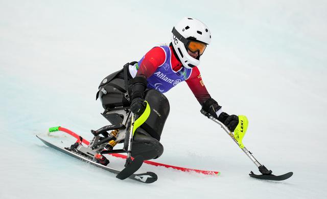 （體育）冬殘奧會——高山滑雪女子迴轉（坐姿）：張雯靜奪冠