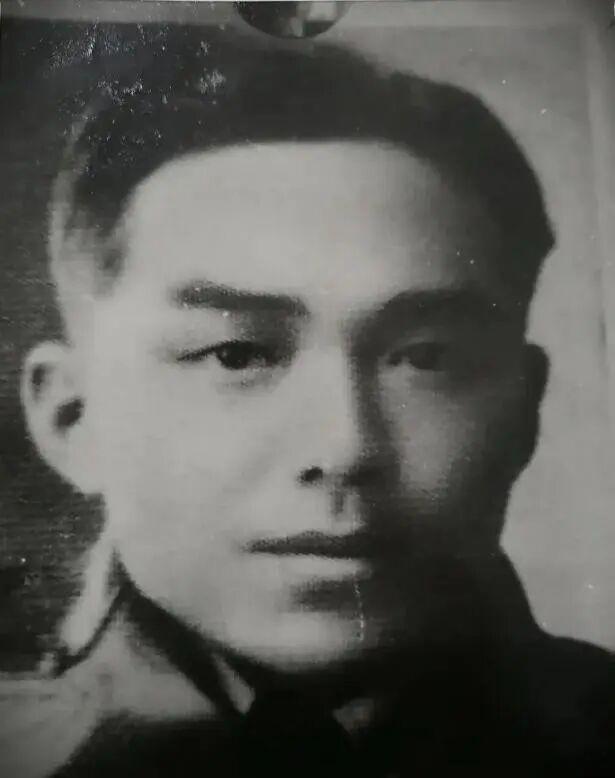 鐵血丹心黃顯聲，抗日先鋒鑄豐碑 - 