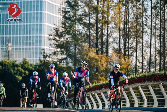 為愛騎行，馭風浦江：2025環外灘慈善自行車賽圓滿落幕 - 