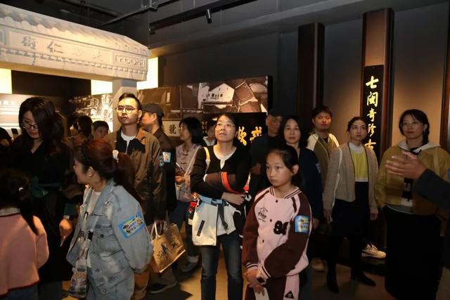 青春藥師尋寶記，穿越到明朝辨中藥，為健康助力 - 