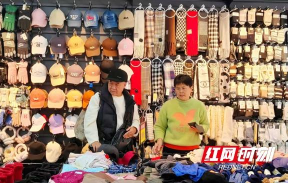 衡陽“暖經濟”消費觀察④ |  溫差拉大“凍”真格，過冬裝備銷量攀升 - 