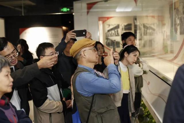 青春藥師尋寶記，穿越到明朝辨中藥，為健康助力 - 