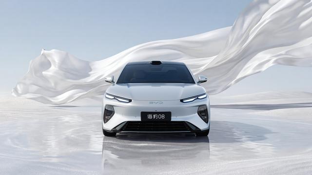 海洋網大型旗艦海豹08正式亮相，比亞迪全新技術全面上車，期待值拉滿 - 