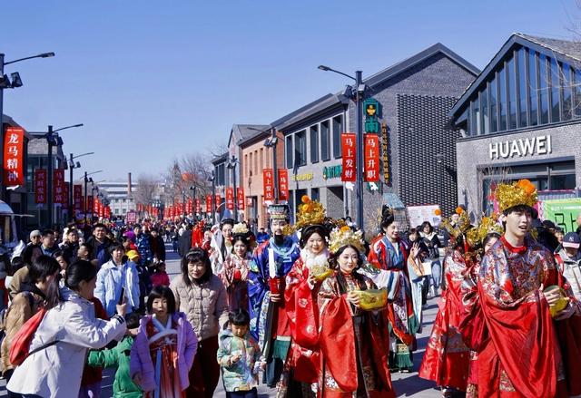 看神仙巡遊，找福氣小馬！長辛店國潮奇妙夜開啟 - 