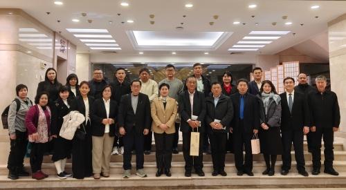 李紅會見馬來西亞沙撈越州華文小學代表團一行