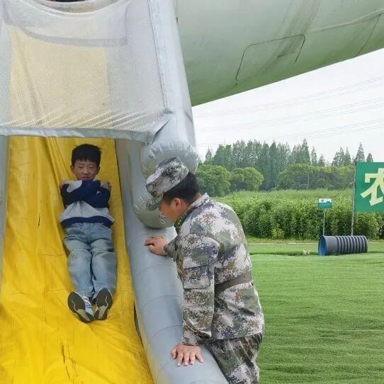 家+書屋｜學逃生、開戰機、探核心艙……“柘”里的少年這樣致敬中國航天 - 