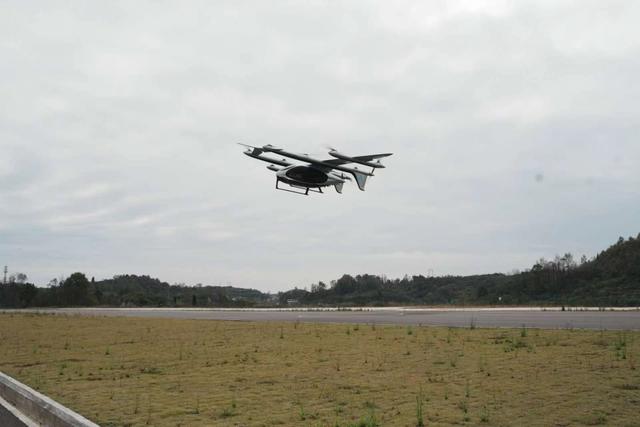 2噸級無人飛行器貴州載貨首飛 高原山區低空物流實現新突破 - 