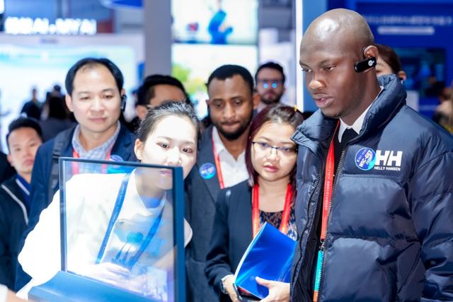 2025全球互聯網人才卓越計劃研修班研學活動在烏鎮舉行 - 