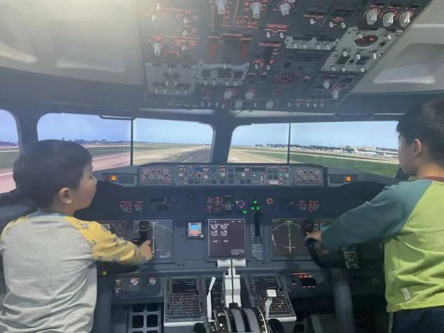 家+書屋｜學逃生、開戰機、探核心艙……“柘”里的少年這樣致敬中國航天 - 