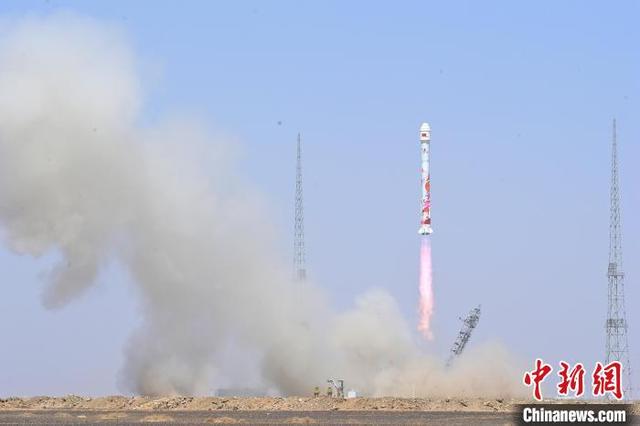 一箭六星 朱雀二號改進型遙二運載火箭發射成功 - 天天要聞