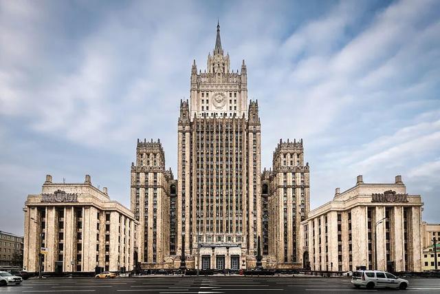 俄外長：美以攻擊伊朗後果極其嚴重，影響深遠，目前尚未看到美國有顧及俄羅斯利益的意願，美國正試圖讓俄羅斯退出所有能源市場