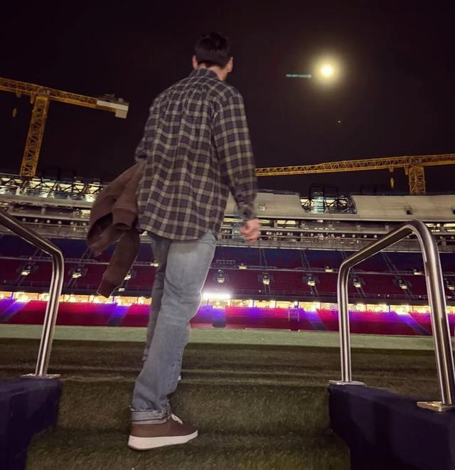 西甲 | 怎麼回事？梅西重返諾坎普，巴薩毫不知情！ - 