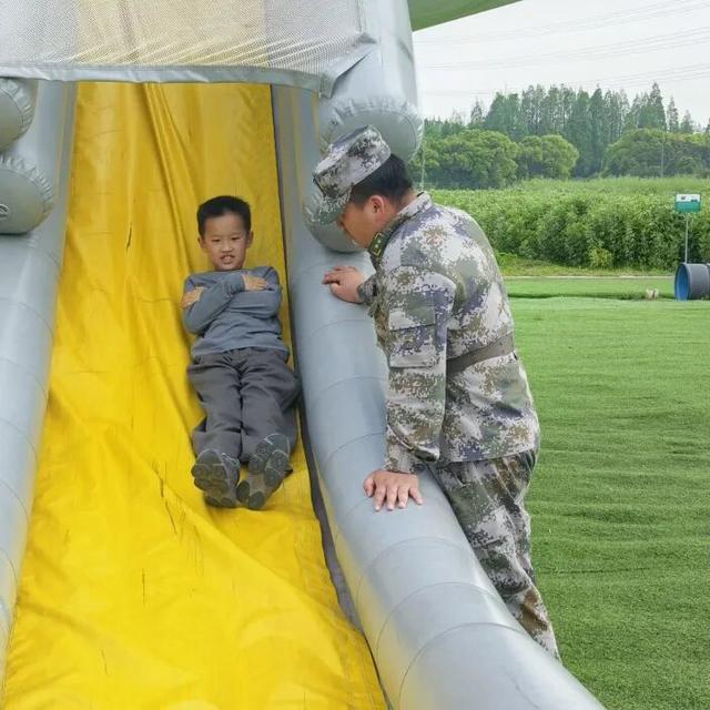 家+書屋｜學逃生、開戰機、探核心艙……“柘”里的少年這樣致敬中國航天 - 