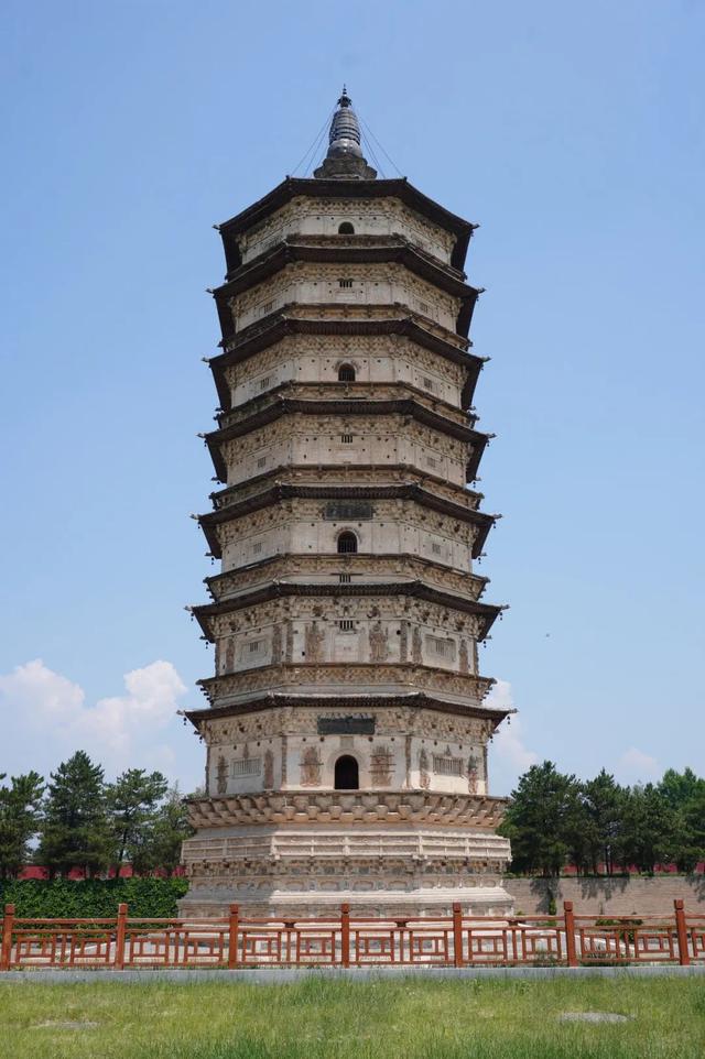 死有攸歸，魂安泉下 | 成吉思汗紀元碑背後的溫情 - 