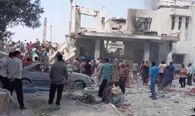 突然大跌，15萬人爆倉！伊朗發射高超音速導彈，並封鎖霍爾木茲海峽，油價或飆升，國內金飾克價突破1600元 - 