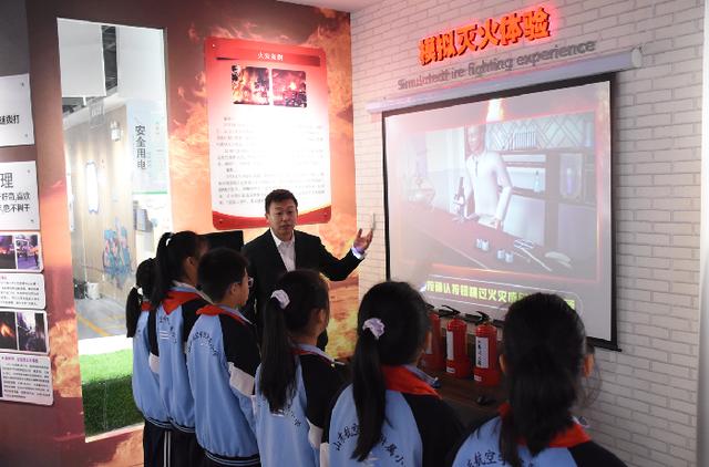 築牢安全防線 護航成長之路：山東航空學院附屬小學2026年春季開學第一課開講 - 