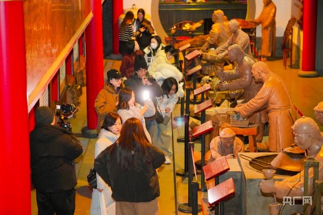 國潮煥新非遺韻中醫潮玩啟新程——津城中醫之旅大V專場活力啟幕 - 