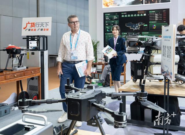 不止硬科技，更要軟服務！廣交會首日廣貨吸引全球目光 - 