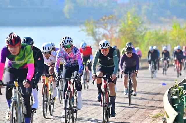 騎行黃河之濱 暢享運動激情——2025中國·榆林第四屆沿黃觀光路國際自行車賽側記 - 