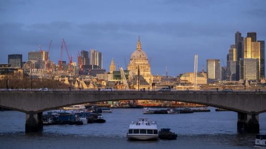 歐洲股市小幅走高 軟件商達索系統暴跌8%