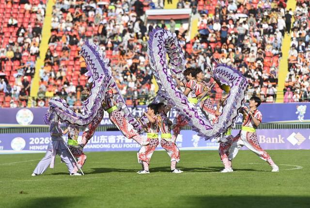 從一場球賽，看“周末經濟”的興起