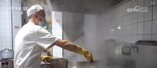 源自街頭的美味加速拓展海外市場 手握技藝複合型人才為產業發展注入新活力 - 