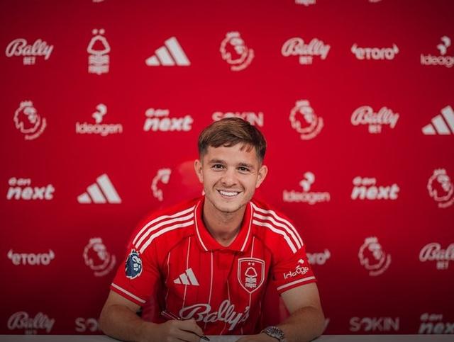 郵報：切爾西等英超五隊有意麥卡蒂，不少國外球隊也在關注 - 